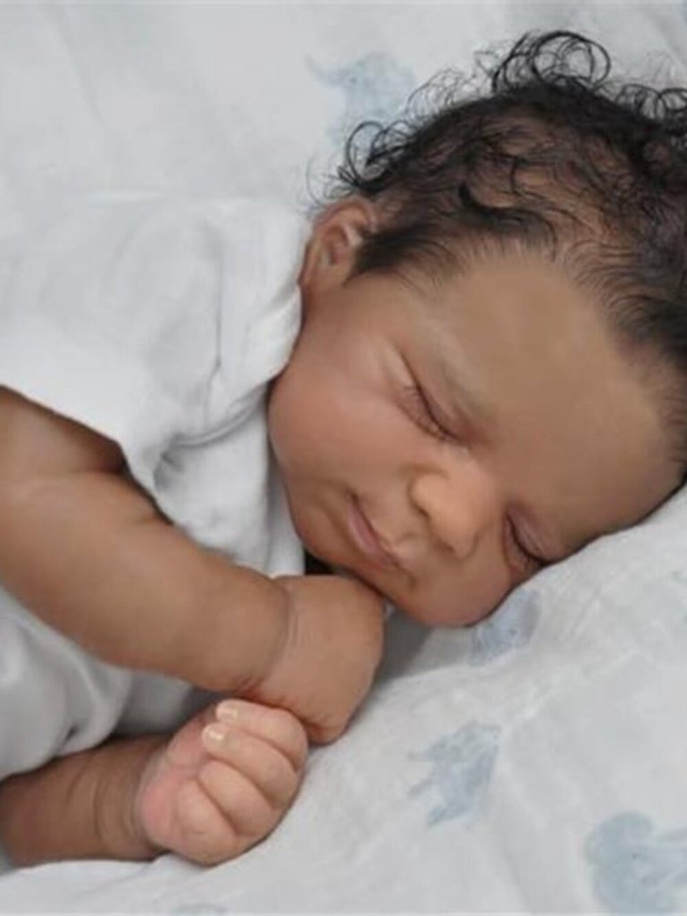18 in Realistic Baby Doll - Picture 3 of 5